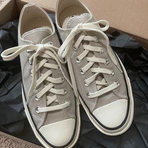 Light Grey Converse Low Tops Chuck 70 Vintage Canvas